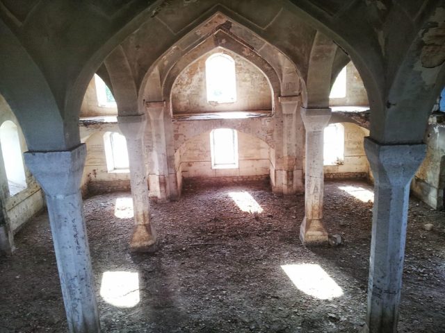 Agdam Mosque Built by Azerbaijani architect Karbalayi Safikhan Karabakhi in 1868. Author: Vagharsh CC BY-SA 3.0
