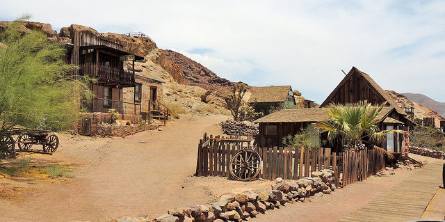 Period Hotel – Calico, California. Author: Tracy Elizabeth CC BY 2.0