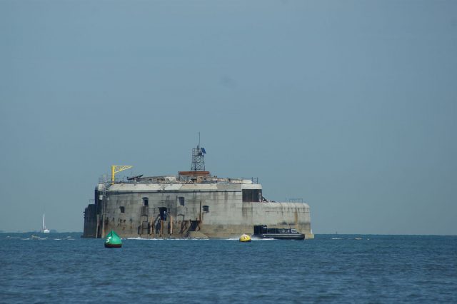 St Helens Fort, seen from the seafront at St Helen’s, Isle of Wight.Author: Editor5807 CC BY 3.0