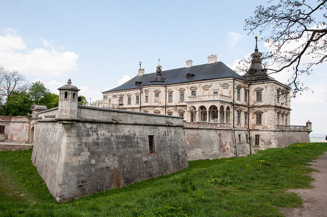 Pidhirtsi Castle outside view. Author: Bo&Ko CC BY-SA 2.0