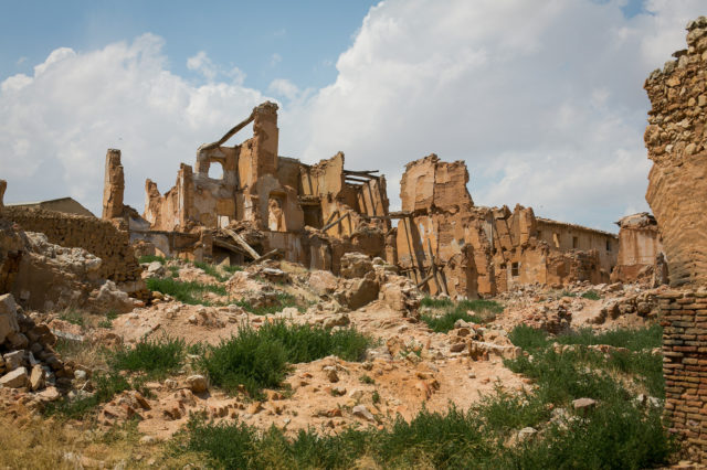 Ruins of Belchite. Author: _dChris CC BY 2.0