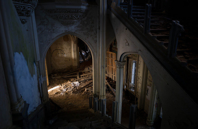Castle Miranda decaying.Author: zzkt CC BY-SA 2.0