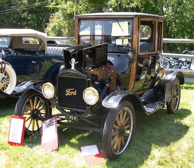 1919 Ford Model T Highboy Coupe. Author: Sfoskett CC BY-SA 3.0