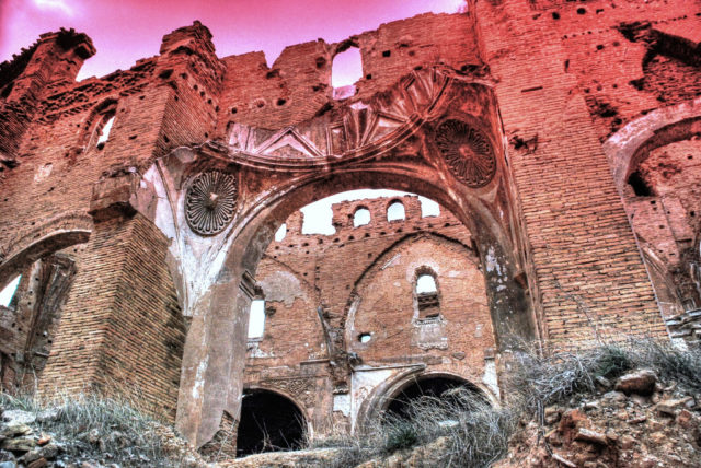 Ruins of Belchite during sunset.Author: David Sanz CC BY 2.0