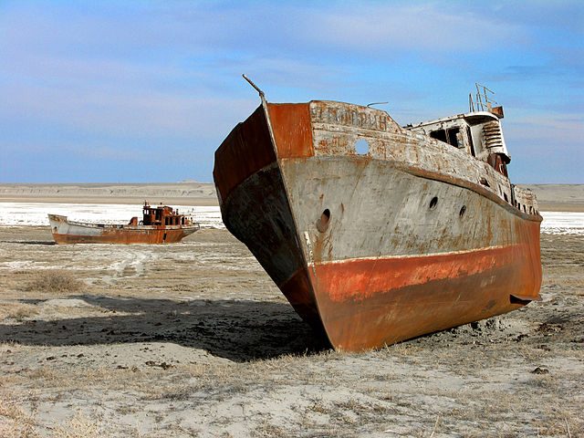 Bay of Zhalanash, Ship Cemetery, Aral, Kazakhstan. Author: Martijn.Munneke CC BY 2.0