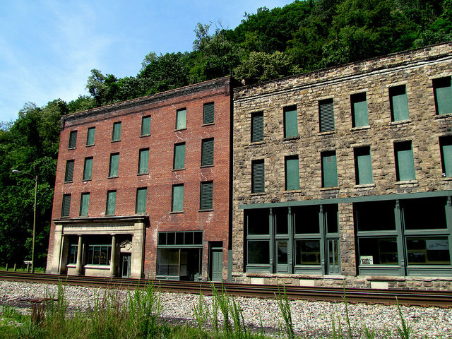 Historic District – Thurmond, West Virginia. Author: bobistraveling CC BY 2.0