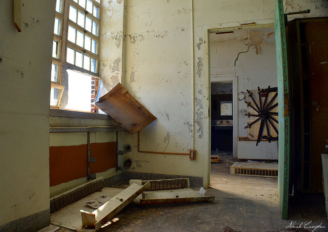 Abandoned Room On A Sunny Day. Author: Nicole Compton CC BY 2.0