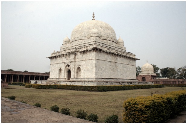 Hoshang Shaha’s Tomb Originally known as Alp Khan, he had taken the title of Hoshang Shah or Hushang Shah Gori, when he was crowned the second King of Malwa. Muk.khan CC BY 3.0