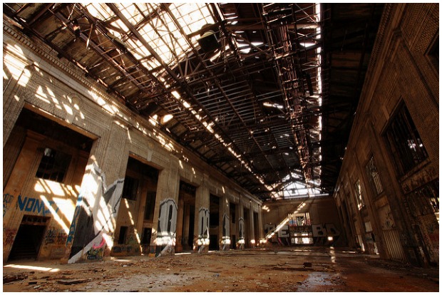 A dystopian scene inside halls of Michigan Train Station. Ray Dumas CC BY 2.0