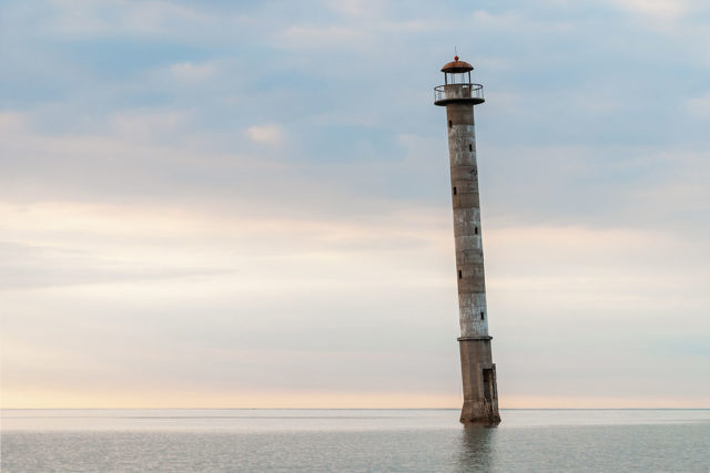 Kiipsaare leaning lighthouse. Abrget47j, CC-BY 3.0