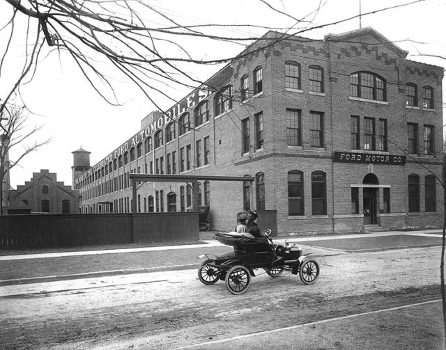 Photograph of the Ford Piquette Avenue Plant in Detroit – taken sometime between 1906 and 1910. 