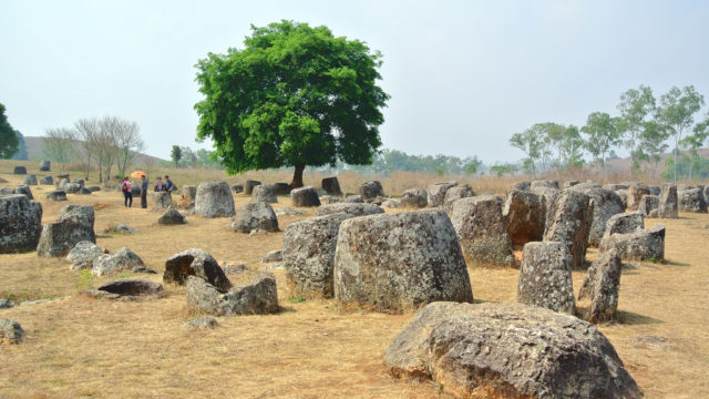 Plain of Jars – Site One. Author: James Antrobus CC BY 2.0