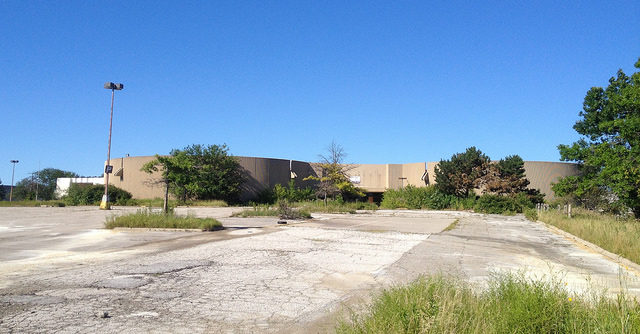 Macy’s – Randall Park Mall. Author: Mike Kalasnik CC BY-SA 2.0