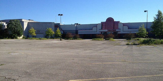 Magic Johnson Theaters – Randall Park Mall.Author: Mike Kalasnik CC BY-SA 2.0