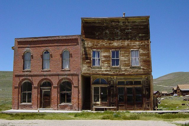 IOOF Hall and Post Office in the ghost town of Bodie, California. Author: Daniel Mayer CC BY-SA 3.0
