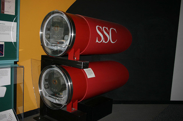 National American History Museum’s Science in American Life exhibit of the Superconducting Super Collider Magnet. Author: Ryan Somma CC BY-SA 2.0