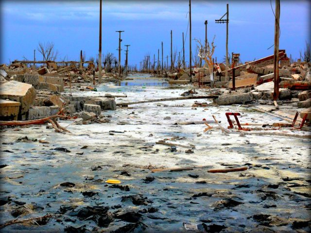 Villa Epecuén ruins, 2009. – By Pablo González – CC BY-SA 2.0