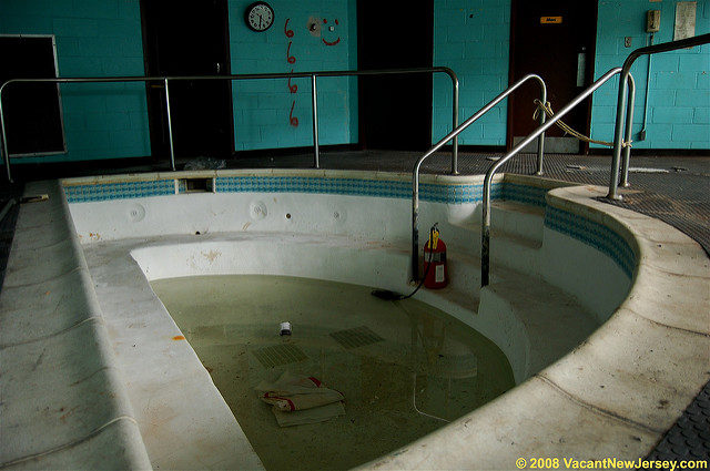 The Luxury of the Essex County Hospital Center. Author: Justin Gurbisz CC BY-ND 2.0