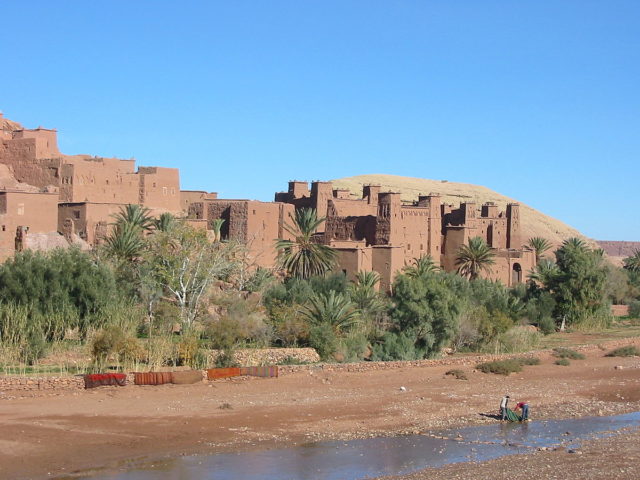 Aït Benhaddou along river bank. Author: Donar Reiskoffer CC BY-SA 3.0