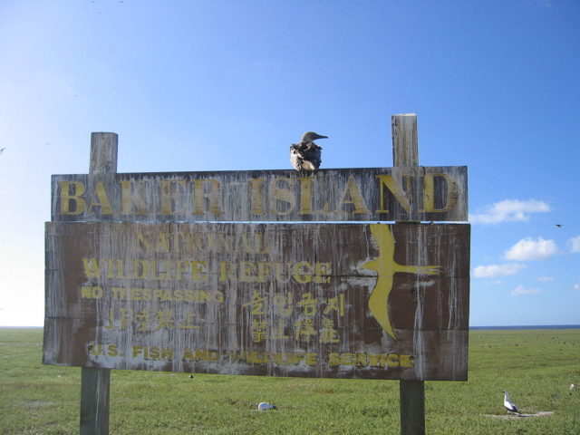 Fish and Wildlife sign. Photo Credit: Joann94024, CC BY-SA 3.0