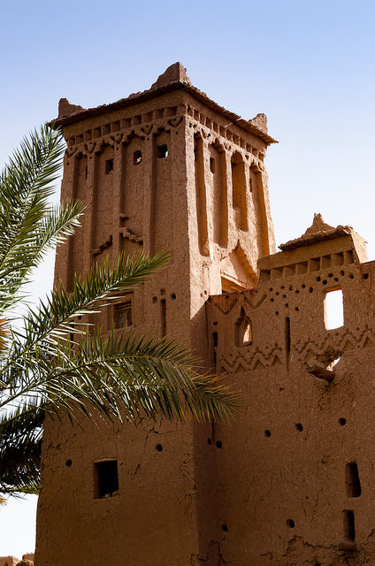 Defensive tower. Author: xiquinhosilva CC BY 2.0