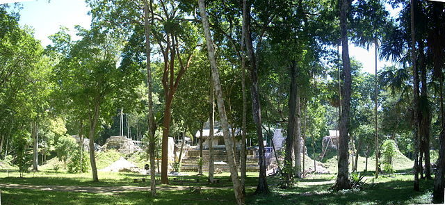 The Plaza of the Seven Temples. Photo credit: Simon Burchell, CC BY-SA 3.0