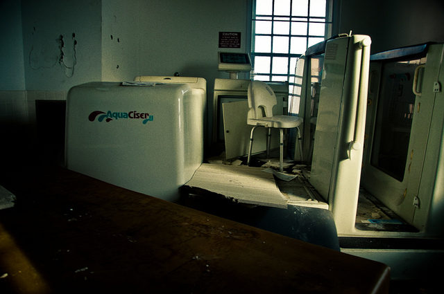 A piece of equipment used at Fort Howard Veterans Hospital. Photo Credit: Stuart McAlpine, CC BY 2.0