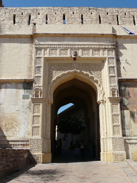 Entrance gateway – Jai Pol Mehrangarh Fort, Jodhpur, Rajasthan, India. Photo Credit: Varun Shiv Kapur, CC BY 2.0