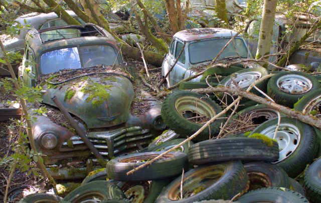 Historic car wreck. Photo Credit: Norbert Aepli, CC BY 3.0