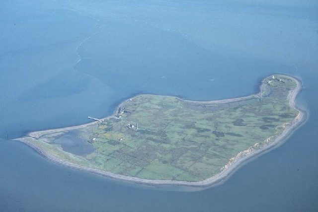 Scattery Island from the air. Author: Adrian Beney CC BY-SA 2.0