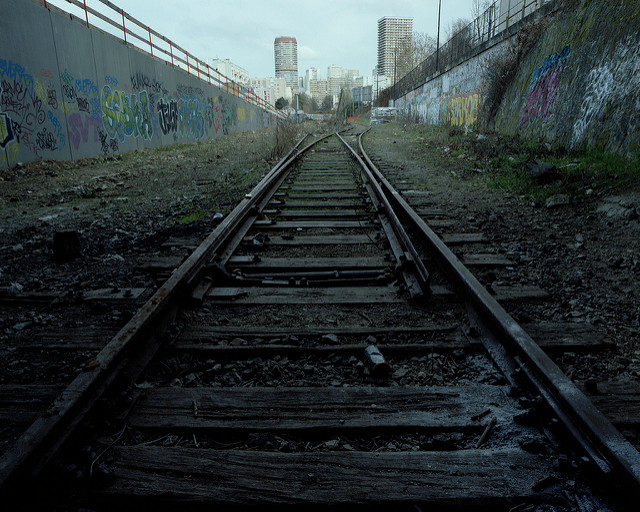 The lonely train tracks. Author: Thomas Claveirole CC BY-SA 2.0
