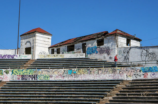 Hinchliffe Stadium before the graffiti clean up – Author: PatersonGreatFalls -A Visual Reference for Teacher – CC by 2.0