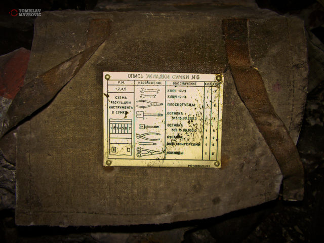 Workers toolbox with instructions – Author: Tomislav Mavrovic – CC by 2.0