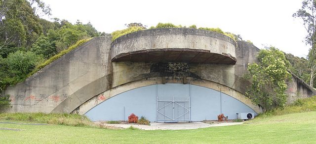 Gun emplacement 2 today. Author Adam.J.W.C. CC BY 3.0