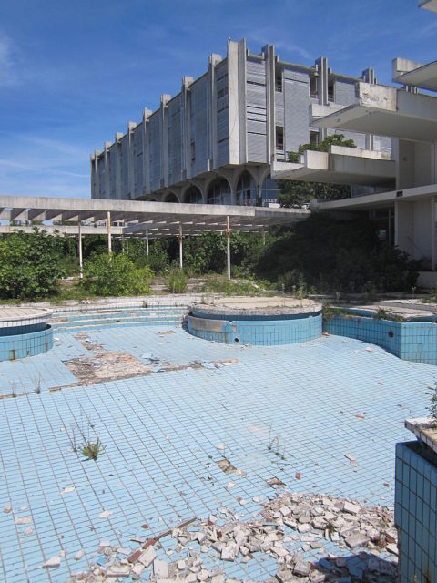 The ruin of Haludovo Palace Hotel as seen from the pool area. Author: Thorsten Schroeteler