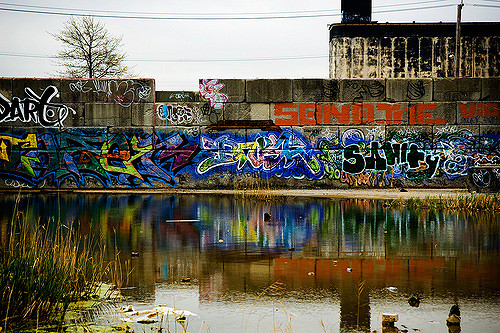 Canal Graffiti. Author: Missy S. CC BY-ND 2.0