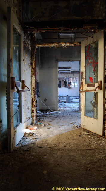 Welcome, welcome, come on in.Author: Justin Gurbisz CC BY-ND 2.0