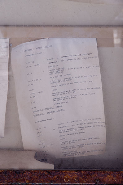 Daily routine in 1991. Author: Gnangarra CC BY 2.5 au