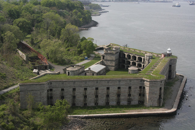 Fort Wadsworth different angle. Paul VanDerWerf CC BY 2.0