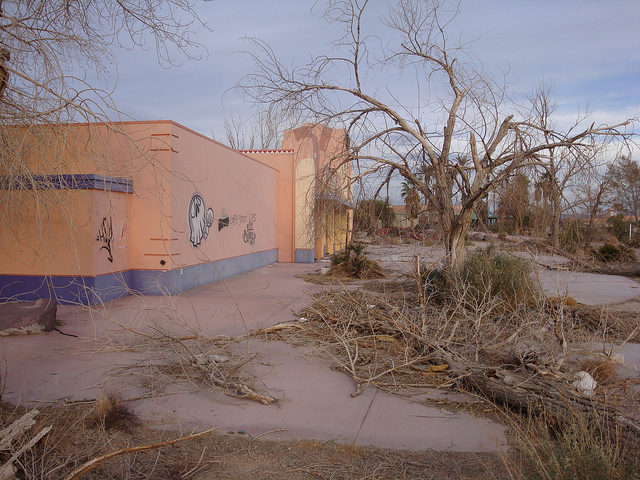 Abandoned waterpark building. Author: Jeff Kern CC BY 2.0