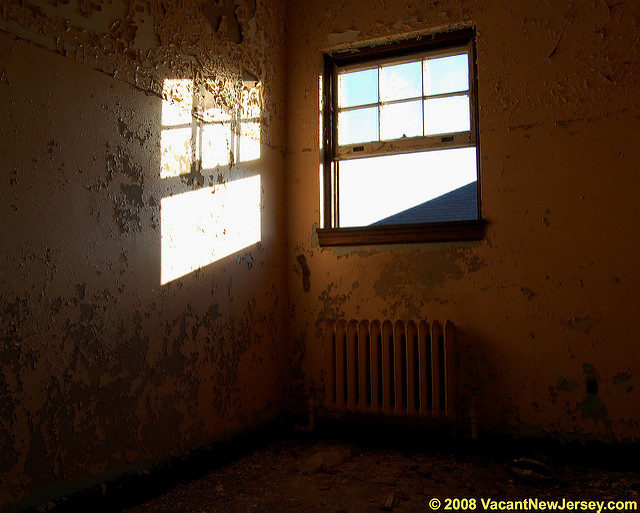 Lonely and Sunny. Author: Justin Gurbisz CC BY-ND 2.0
