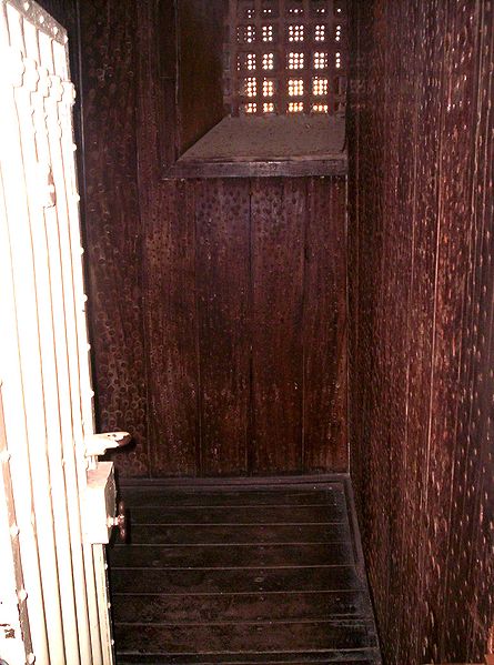 Moondyne Joe’s escape-proof cell. Author: GhostieGuide CC BY-SA 3.0