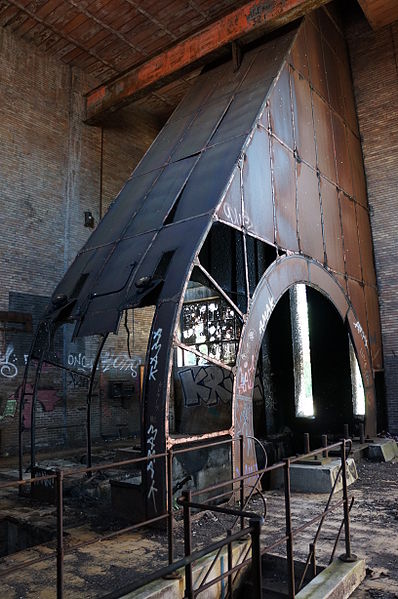 The extraction machine of shaft No. 3.Author: Bourgeois.A CC BY-SA 3.0 