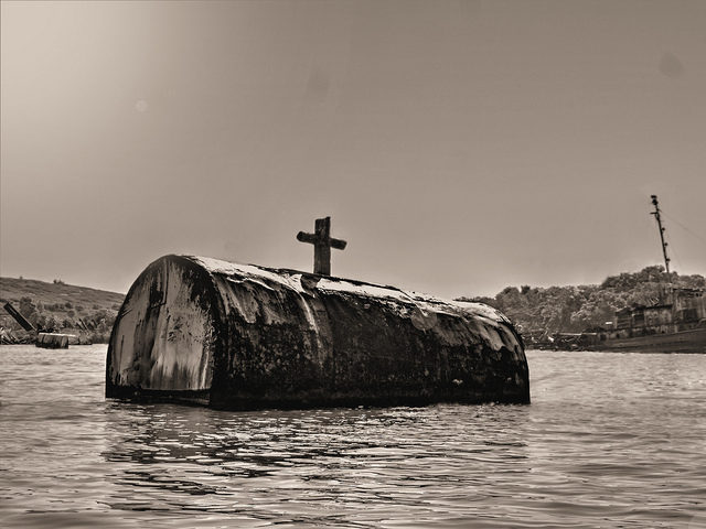 The Ship watery Graveyard Marker. Author: joiseyshowaa. CC BY-SA 2.0