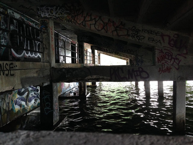 Under the seats. Author: Ines Hegedus-Garcia CC BY 2.0