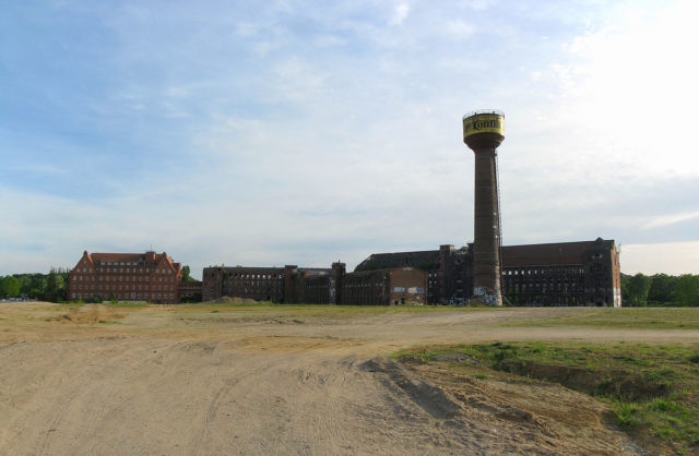 Former factory site in Hanover-Limmer, here is the so called “Wasserstadt” – Author: Misburg3014 – CC BY-SA 3.0