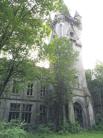  Le bâtiment a 550 fenêtres / Auteur: Lcrolu-CC BY SA 3.0 