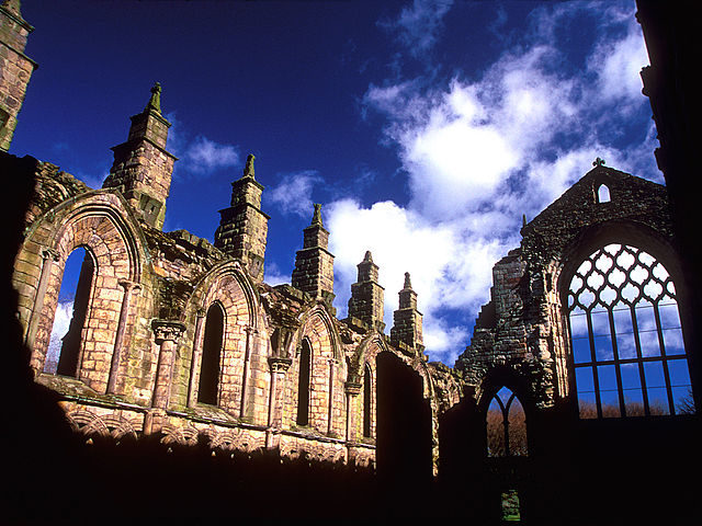 The ruins of Holyrood Abbey/ Author: LASZLO ILYES – CC BY 2.0