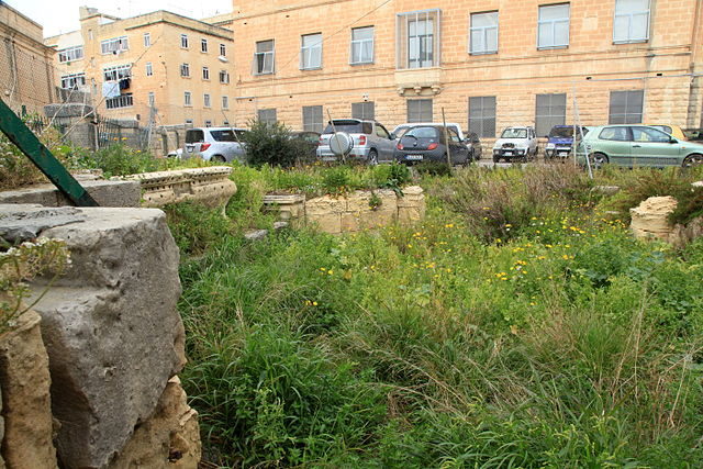 The remains of the Nibbia Chapel/ Author: Frank Vincentz – CC BY-SA 3.0