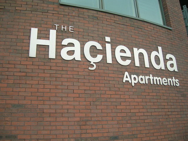 The rebuilt Haçienda flats logo in 2007. Author: Mikey. CC-BY 2.0